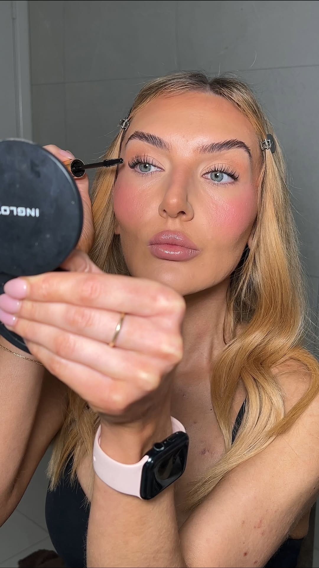 Post 6 by 𝐂𝐇𝐀𝐑𝐋𝐎𝐓𝐓𝐄 𝐒𝐖𝐄𝐄𝐓𝐋𝐀𝐍𝐃 - Makeup Artist on Instagram (video)