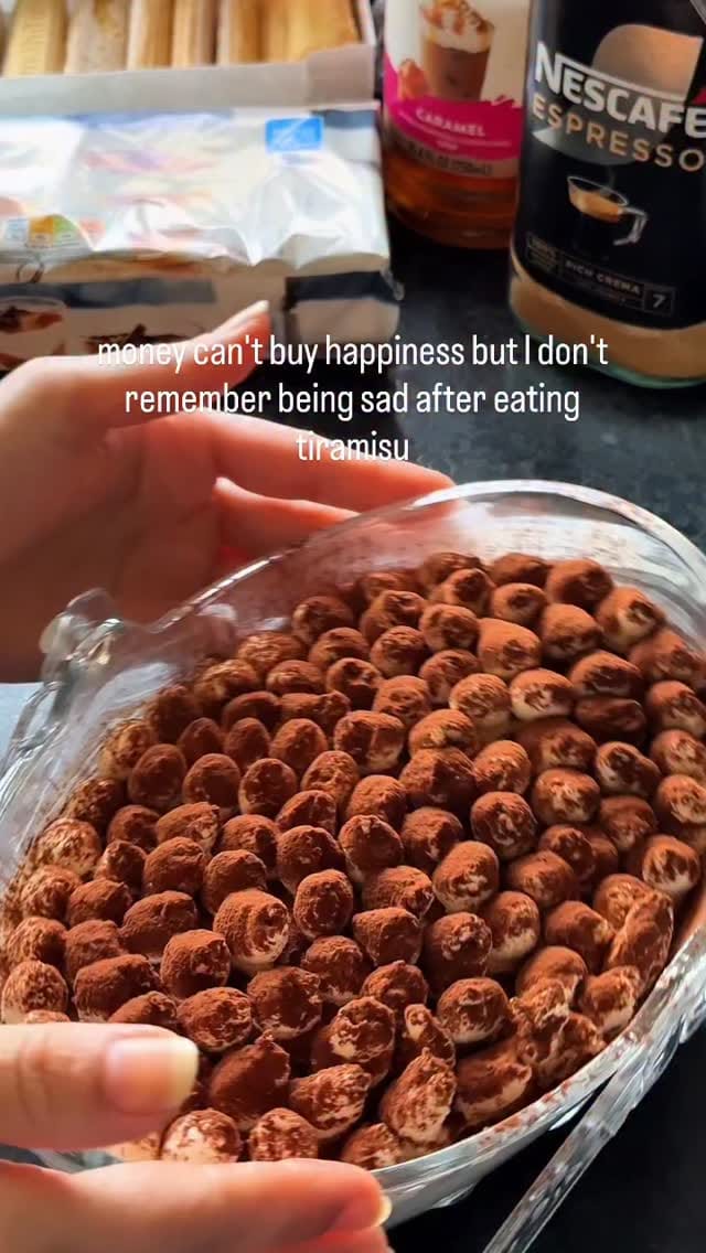Post 4 by Laila 👑 on Instagram (video)
