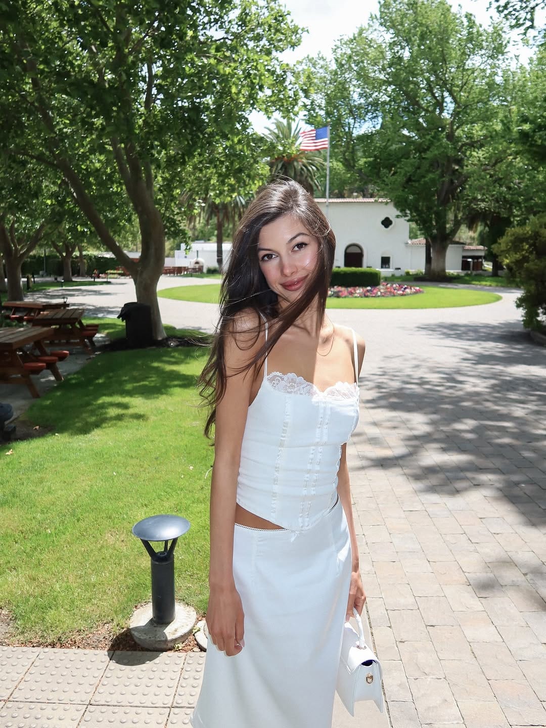 Post 9 by Viktoria Emtage on Instagram (carousel)
