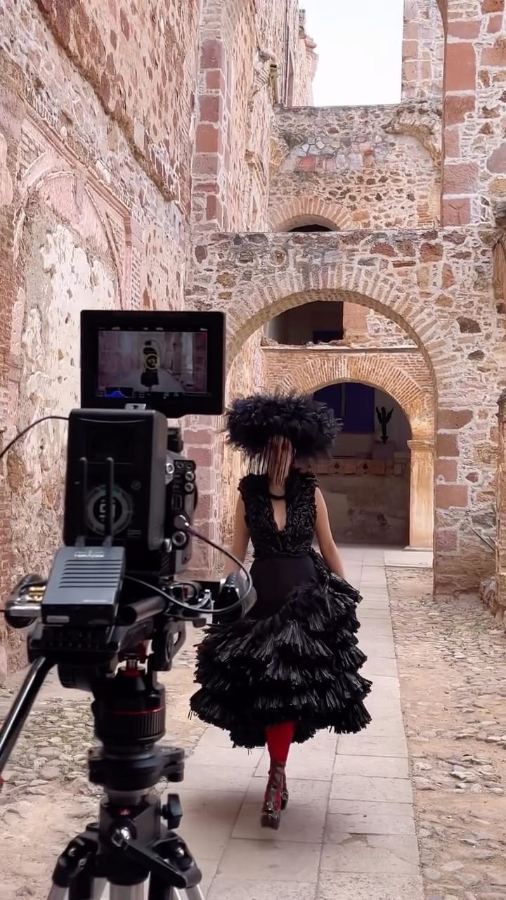 Post 3 by Victoria Loya Lr on Instagram (video)