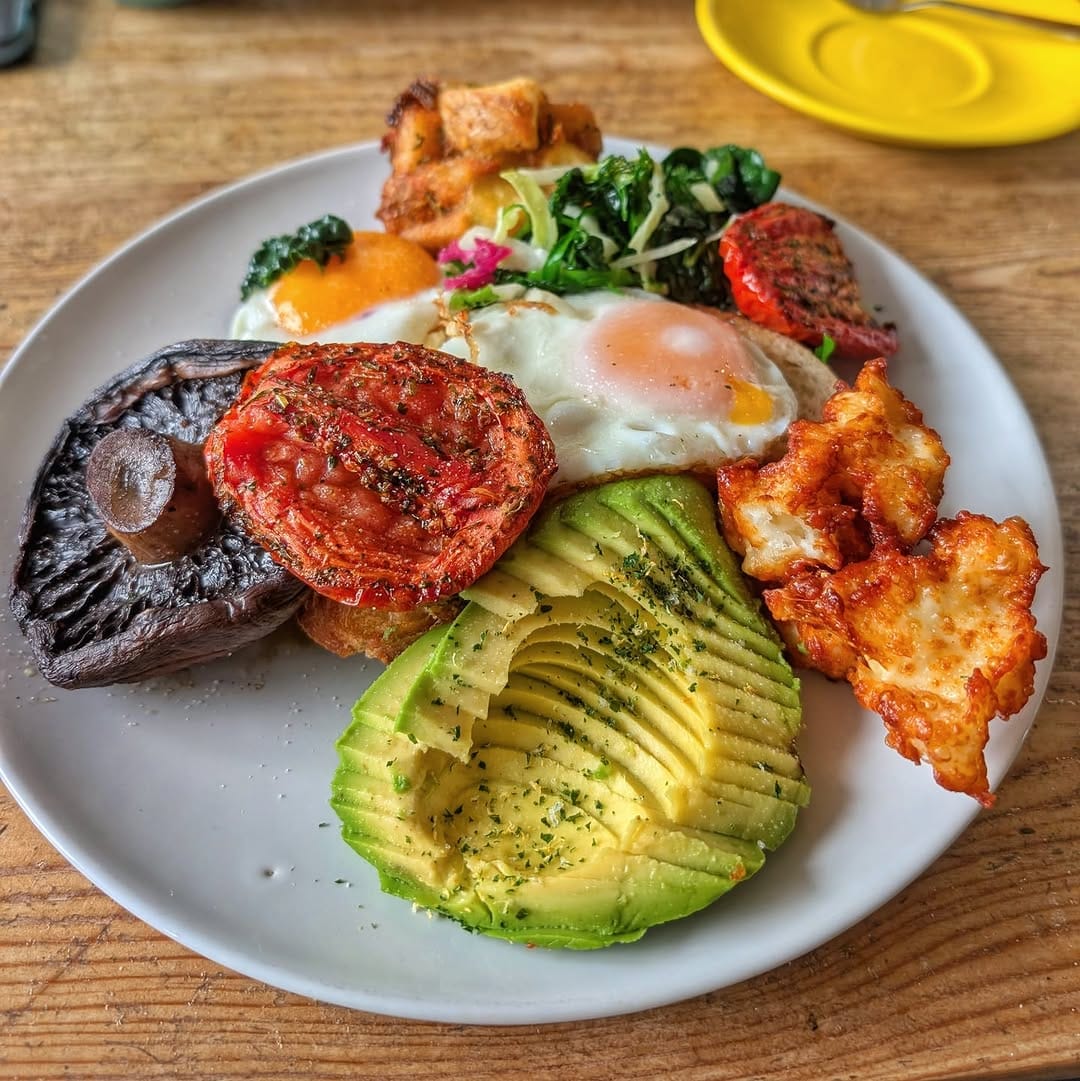 Post 3 by Sarm & Maani’s Food Reviews on Instagram (image)