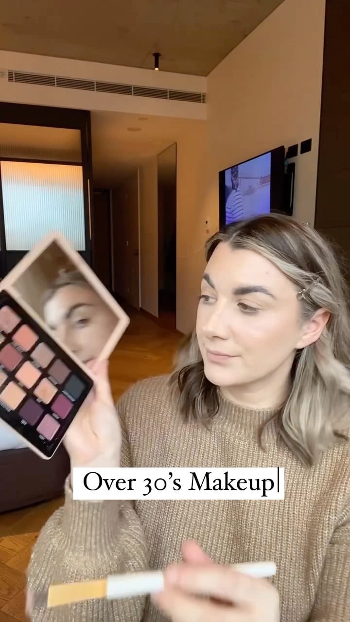 Post 10 by M A R I A     O W E N on Instagram (video)