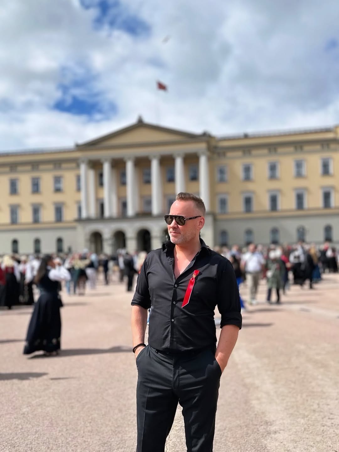 Post 1 by Eirik Moseng on Instagram (carousel)