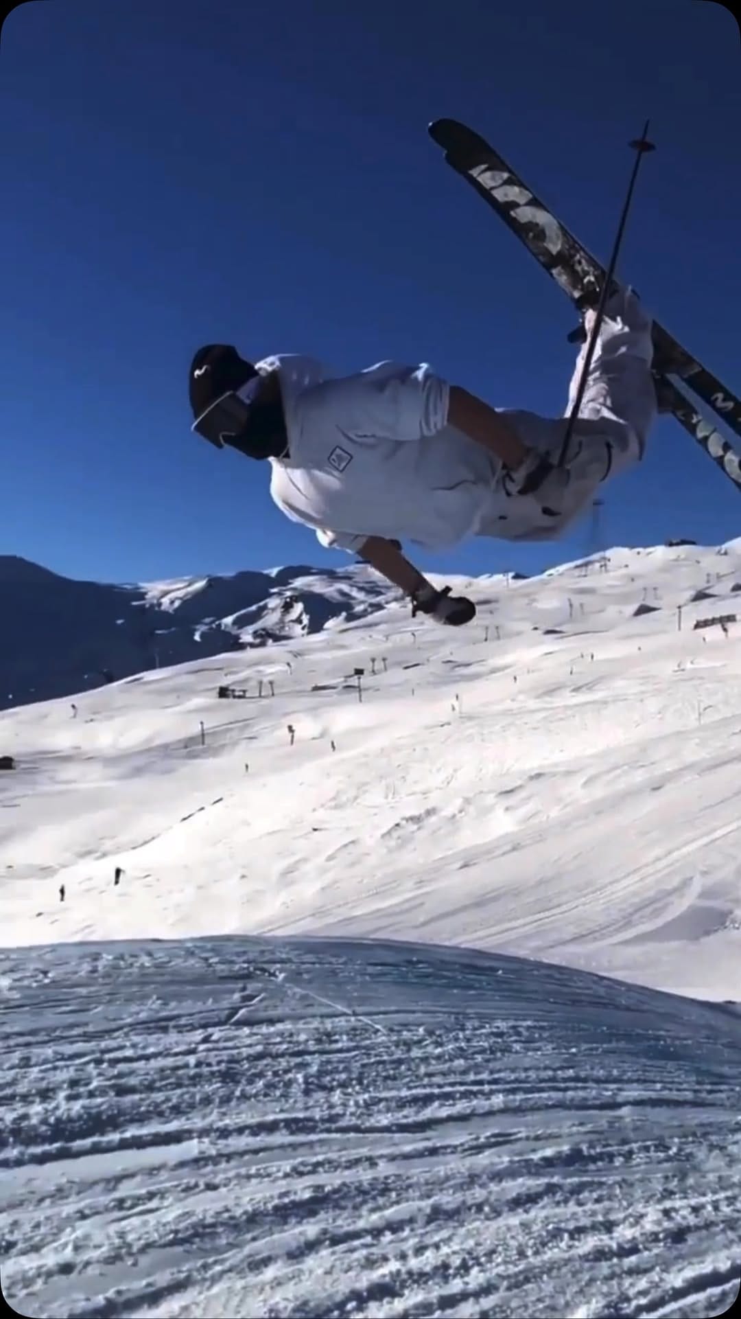 Post 8 by Eirik Moseng on Instagram (video)
