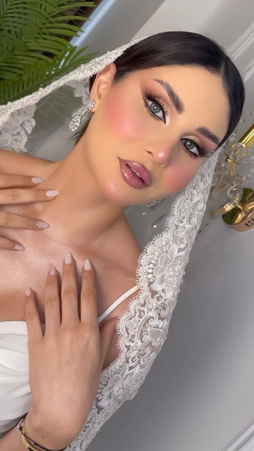Post 10 by VICTORIA - Bridal & Evening Make Up Artist on Instagram (video)