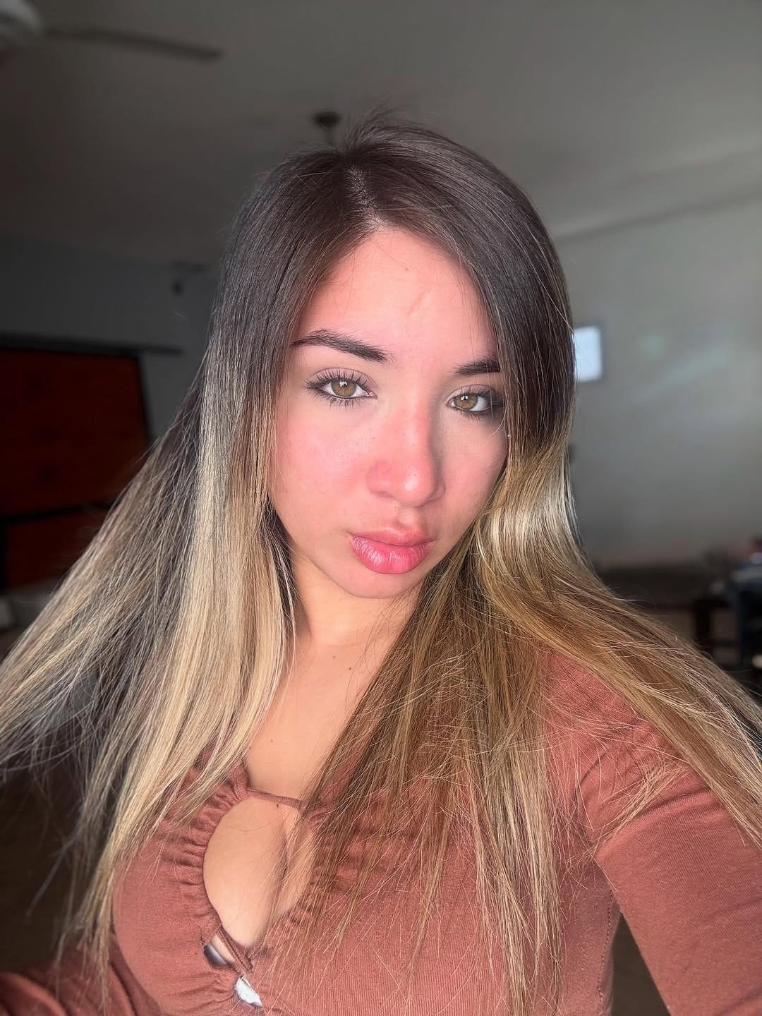 Post 2 by Melina 🖤 on Instagram (carousel)