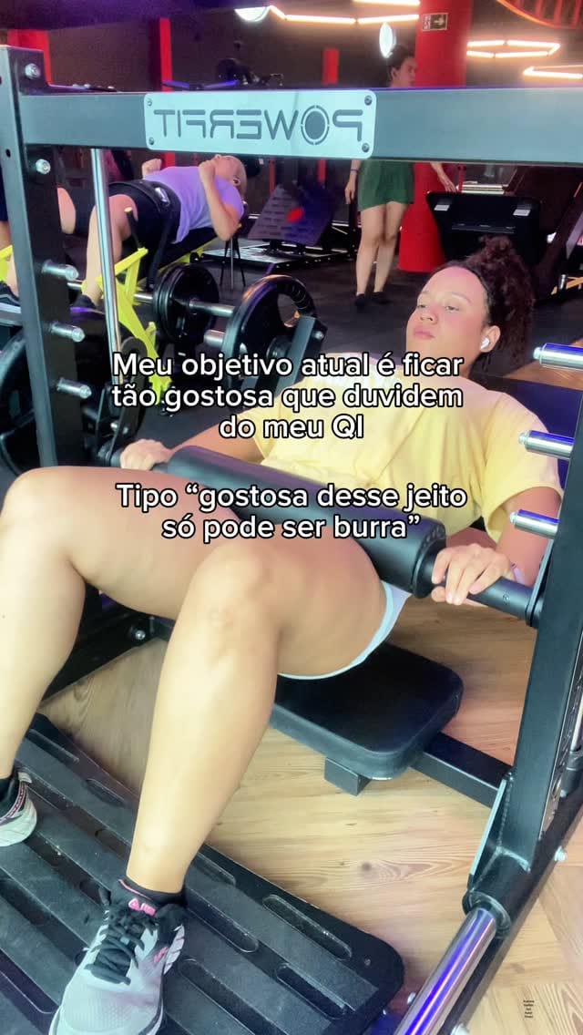 Post 8 by Victória Laís on Instagram (video)