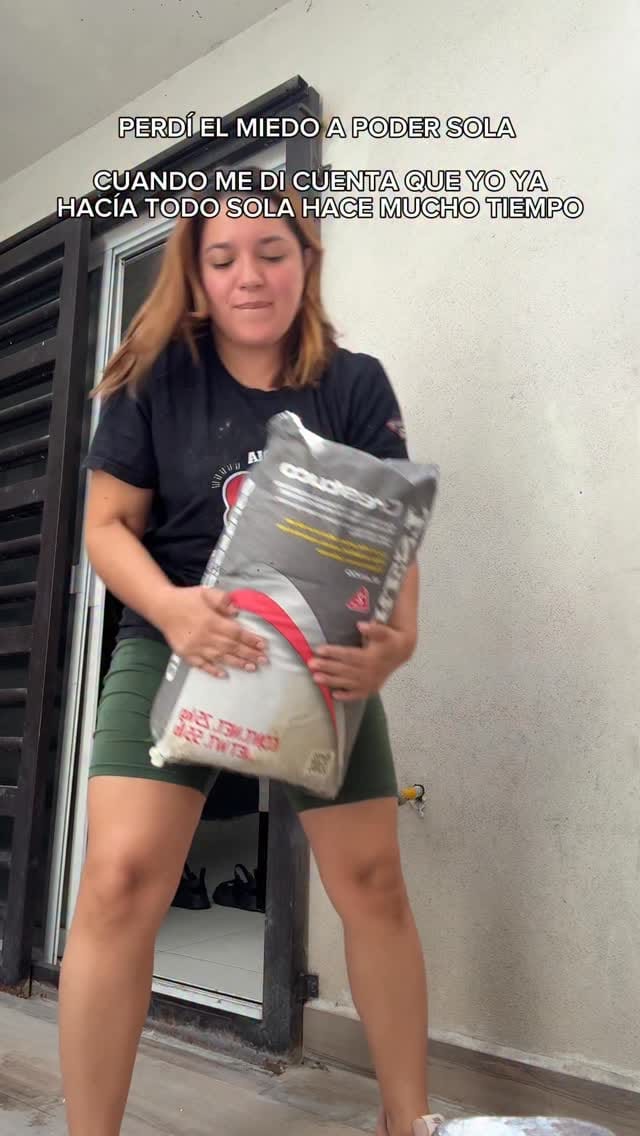 Post 6 by Victoria Caballero on Instagram (video)