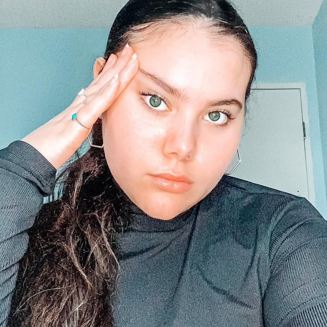 Post 10 by Victoria on Instagram (image)
