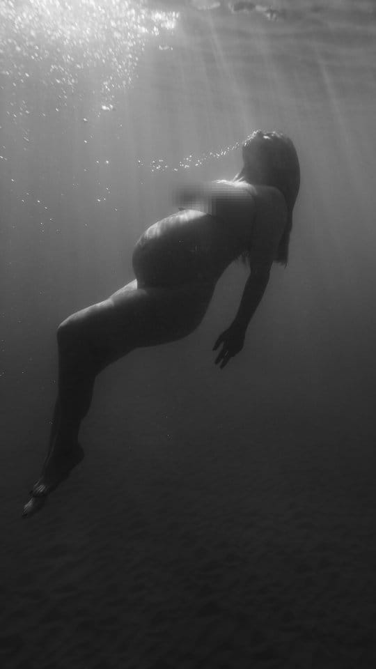 Post 10 by Adelaide photographer ~ Motherhood and Underwater on Instagram (video)