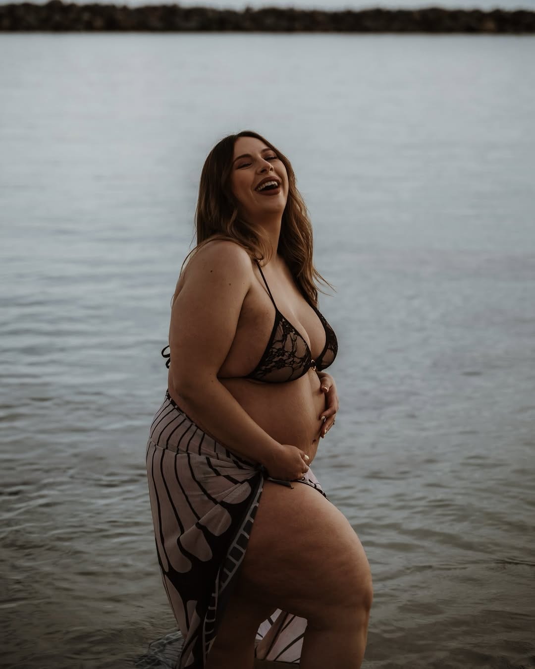 Post 3 by Adelaide photographer ~ Motherhood and Underwater on Instagram (carousel)