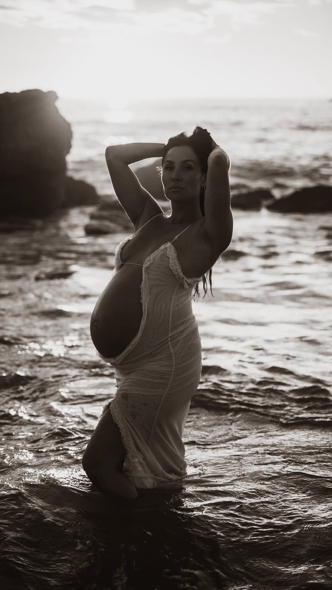 Post 4 by Adelaide photographer ~ Motherhood and Underwater on Instagram (video)