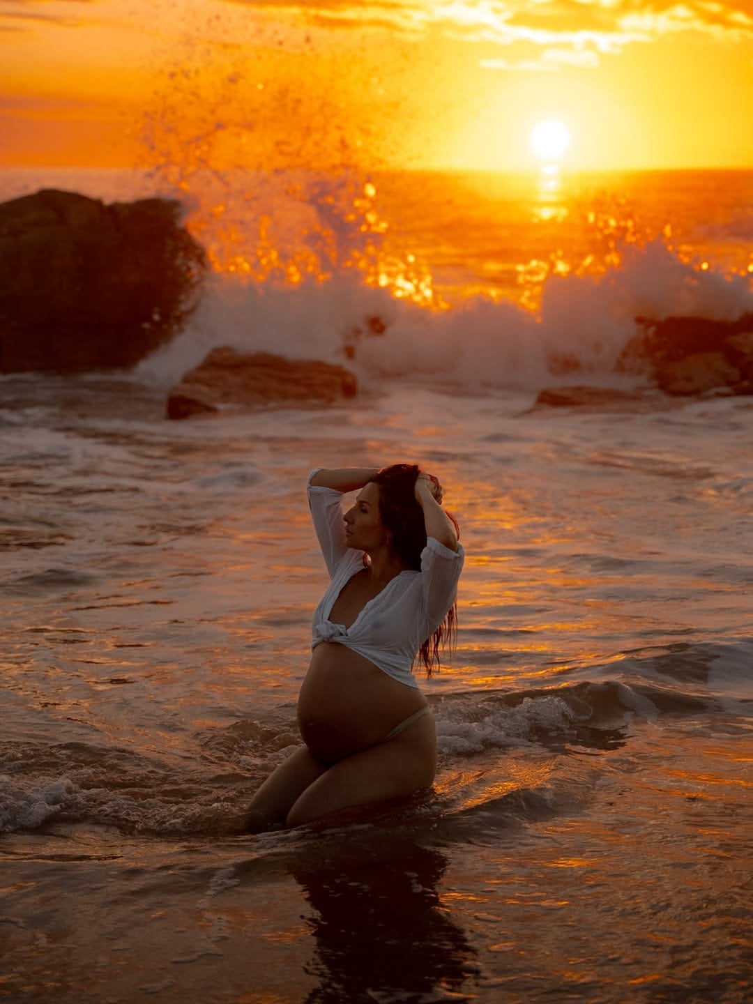 Post 5 by Adelaide photographer ~ Motherhood and Underwater on Instagram (image)