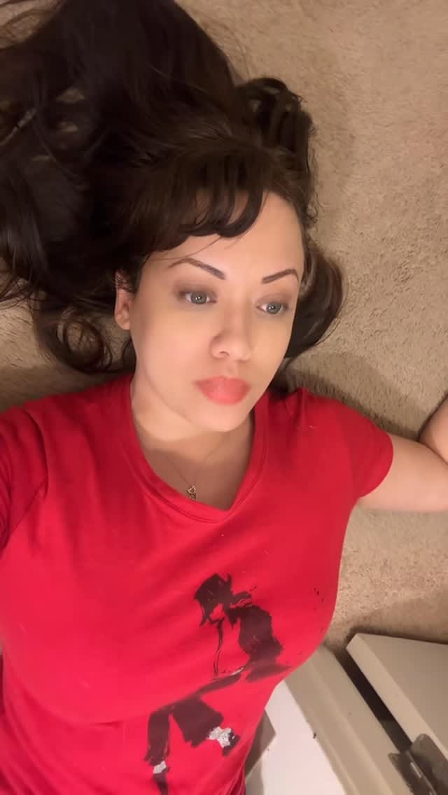 Post 8 by Victoria Avalor🎀 on Instagram (video)