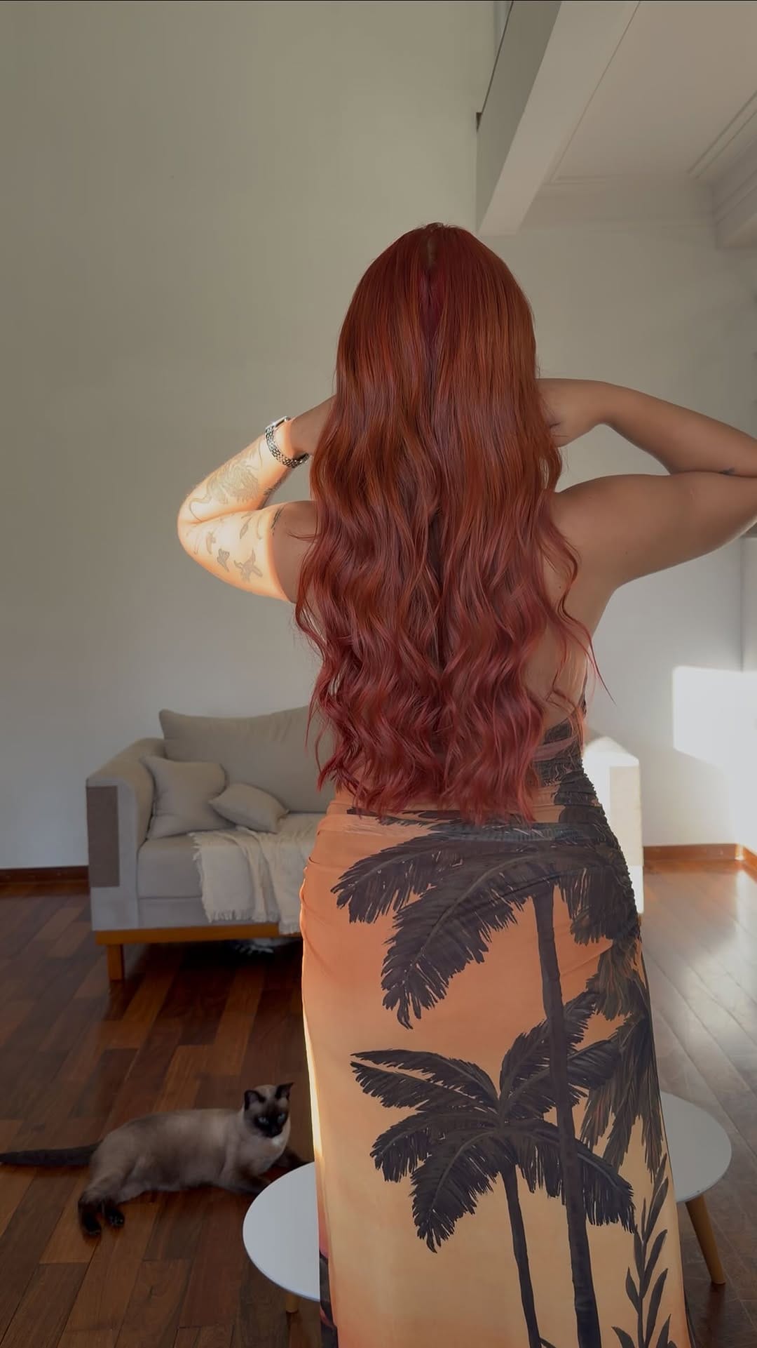 Post 6 by Victoria Gabrielly on Instagram (video)