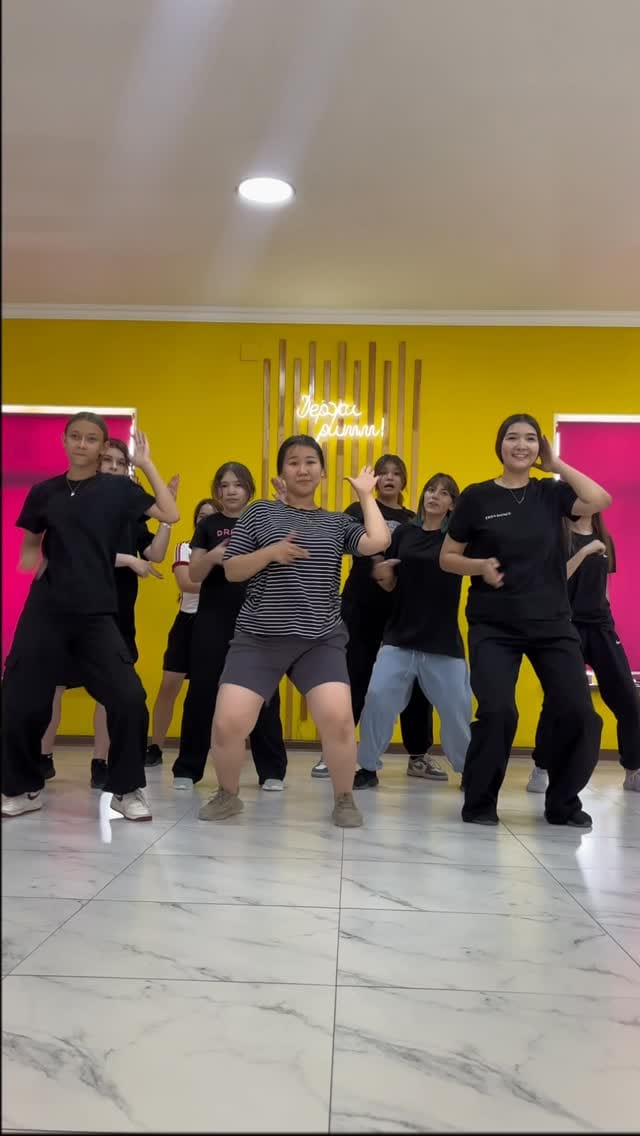 Post 1 by ТАНЦЫ ШЫМКЕНТ on Instagram (video)