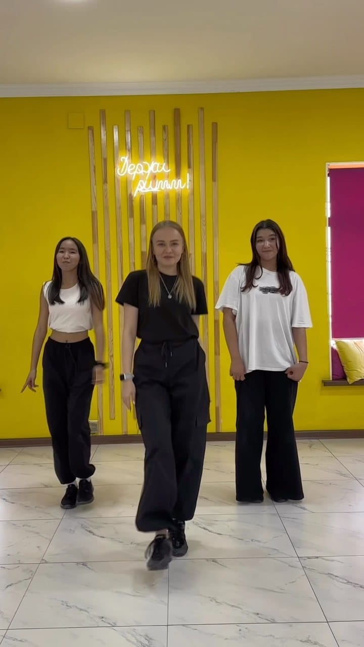 Post 9 by ТАНЦЫ ШЫМКЕНТ on Instagram (video)