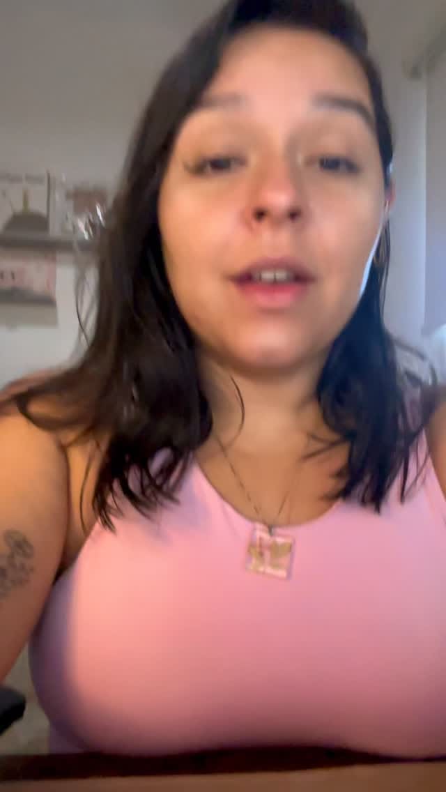Post 7 by Débora Silva on Instagram (video)