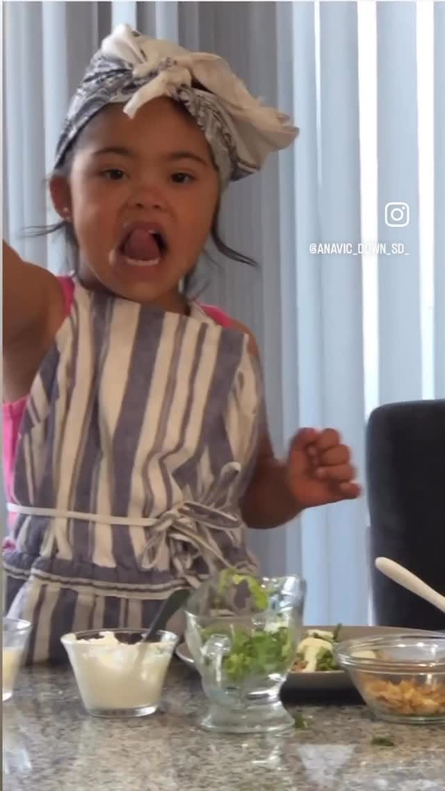 Post 8 by 𝑨𝒏𝒂 𝑽𝒊𝒄𝒕𝒐𝒓𝒊𝒂 | Síndrome de Down | Apoyo a familias | Inclusión on Instagram (video)