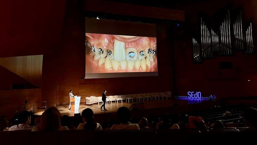 Post 2 by DentalUpdate on Instagram (carousel)