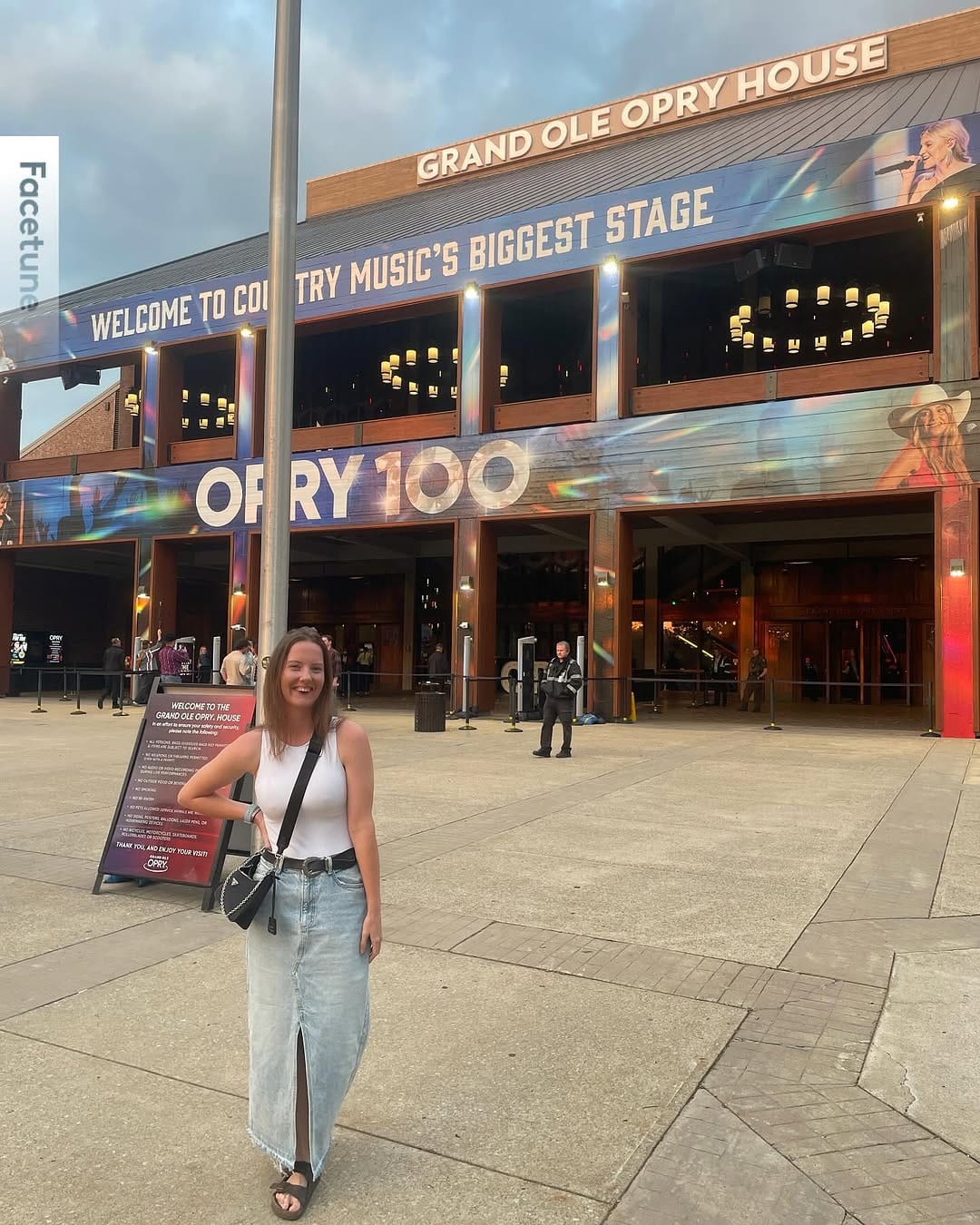 Post 7 by Chloe on Instagram (image)