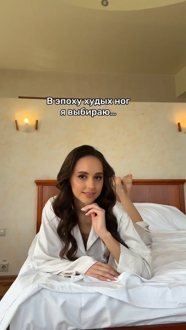 Post 3 by VICTORIA GROUNT on Instagram (video)