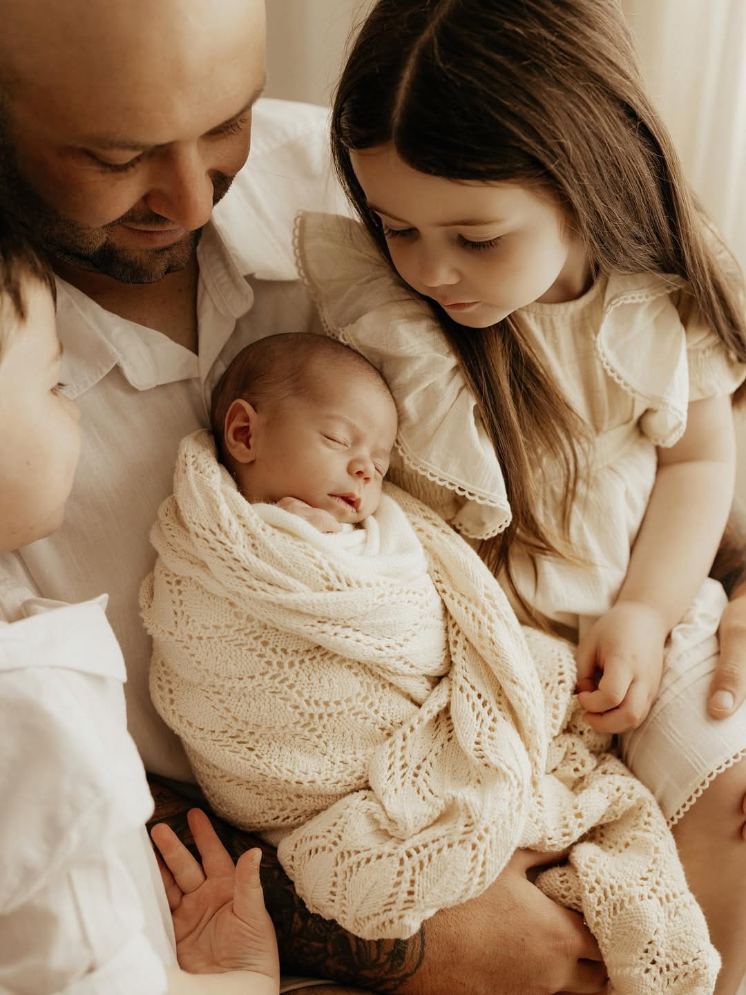 Post 2 by Echuca Newborn Family Photographer - Jas on Instagram (carousel)