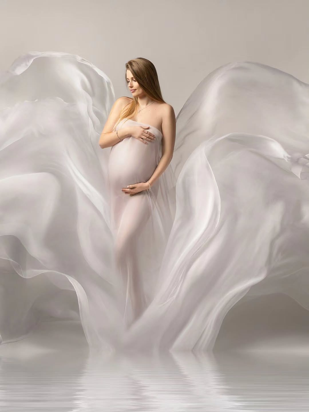Post 1 by London Maternity & Portrait Specialist | 14+ yrs on Instagram (carousel)