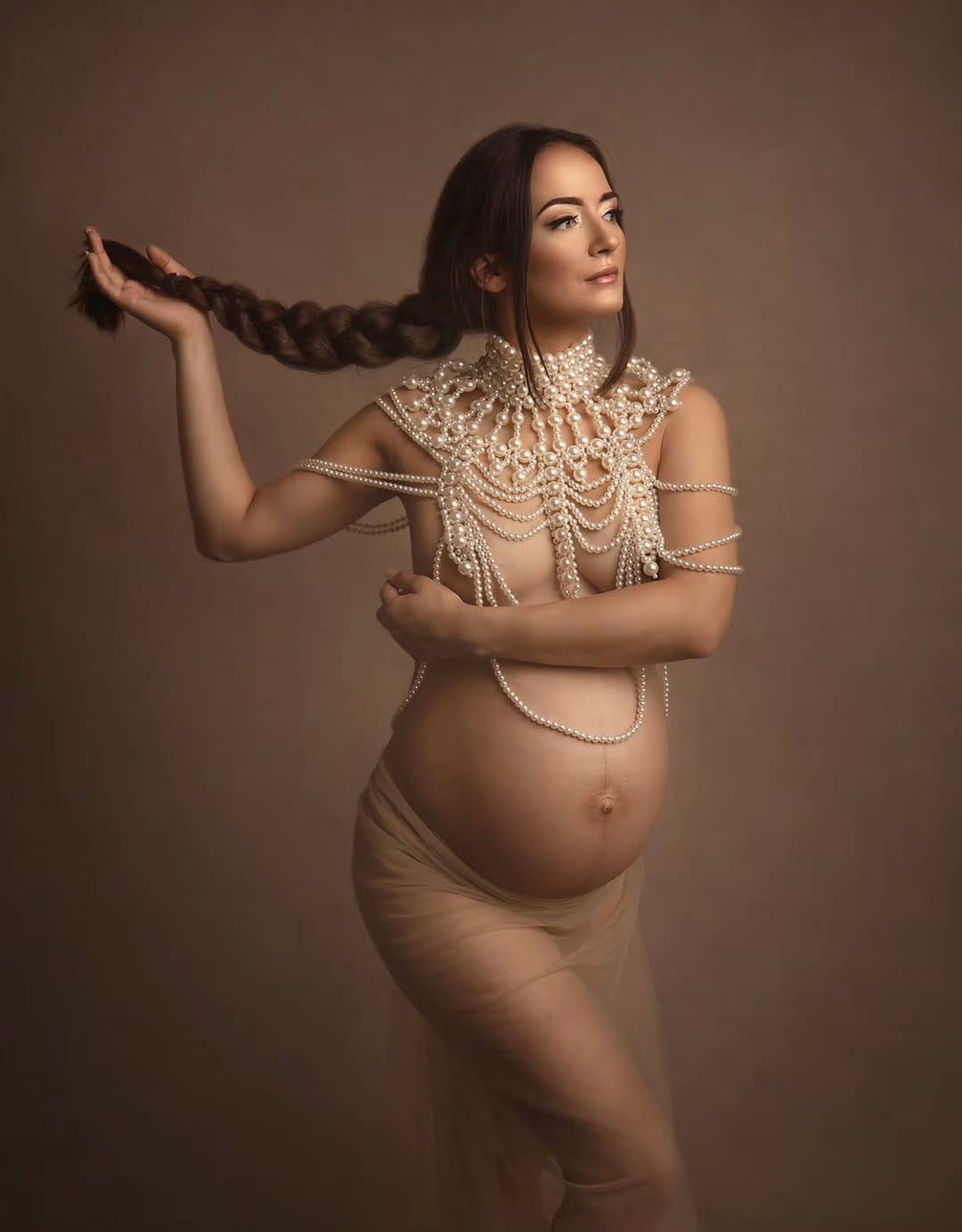 Post 2 by London Maternity & Portrait Specialist | 14+ yrs on Instagram (image)