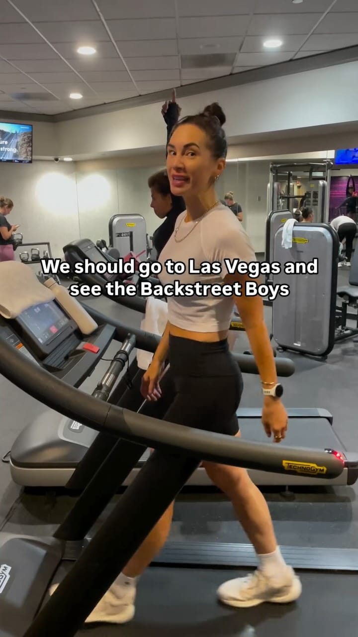 Post 10 by Hannah on Instagram (video)