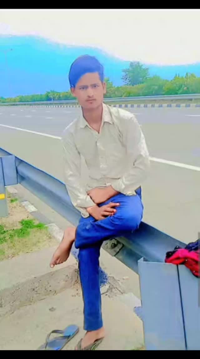 Post 2 by guav kumar on Instagram (video)