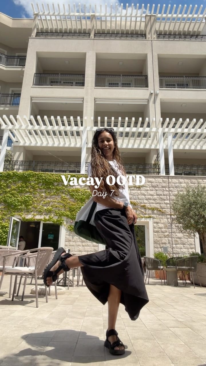 Post 3 by Michaela Botha on Instagram (video)