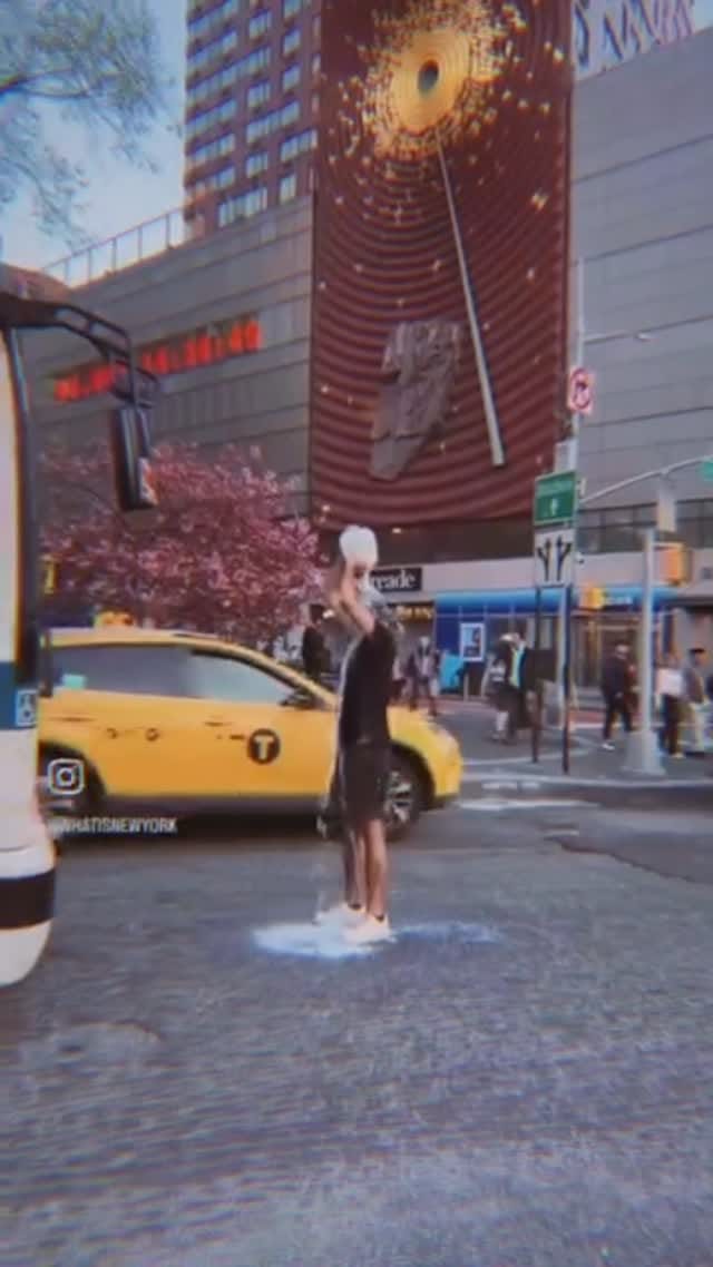 Post 2 by Leo Andres Barbuto on Instagram (video)