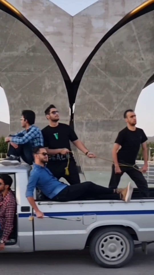 Post 10 by پیج دانشجویی دانشگاه شهرکرد on Instagram (video)