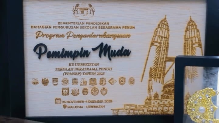 Post 4 by TDSHU RASMIY SAHIFA on Instagram (video)