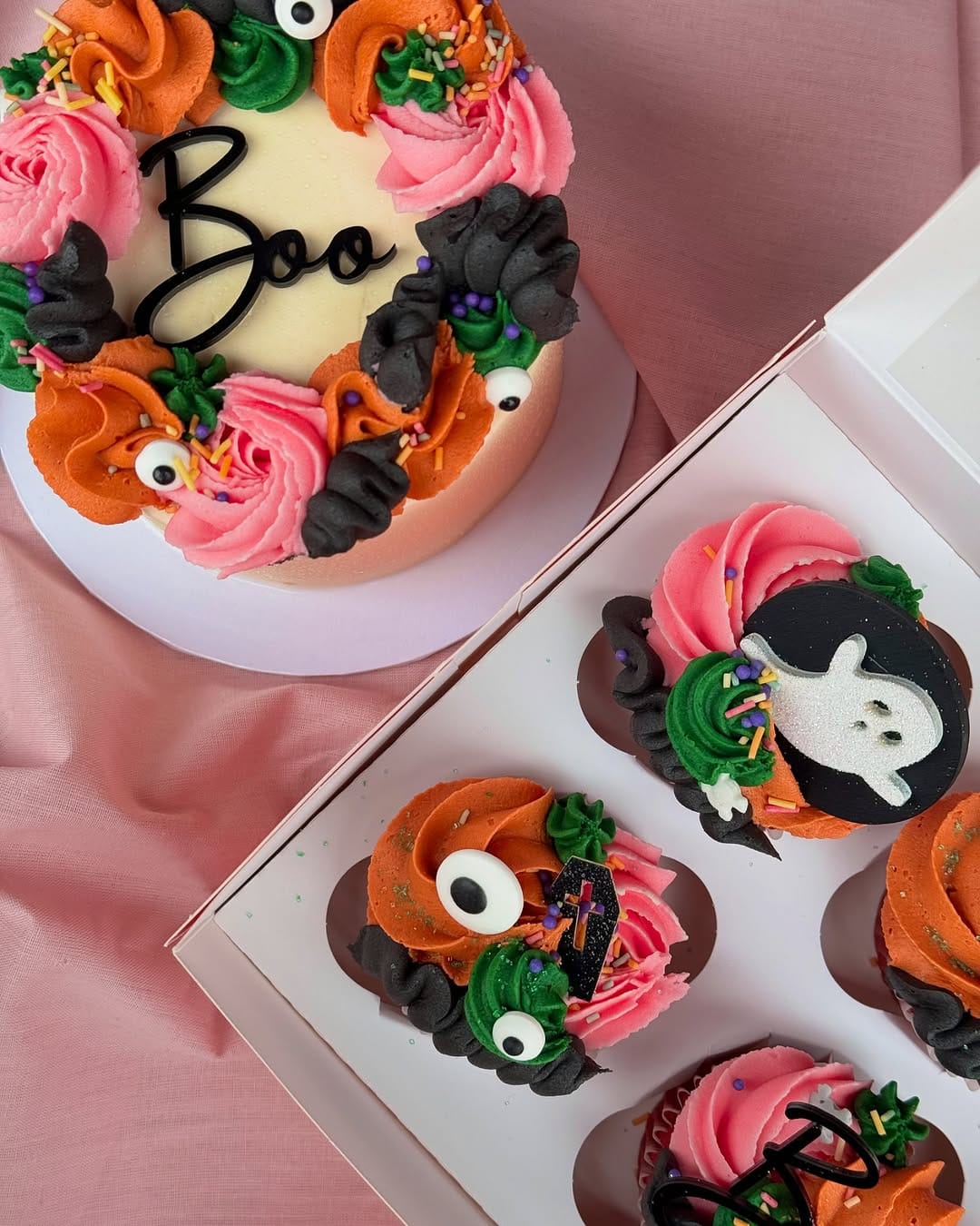 Post 3 by @chloeesbakery on Instagram (carousel)
