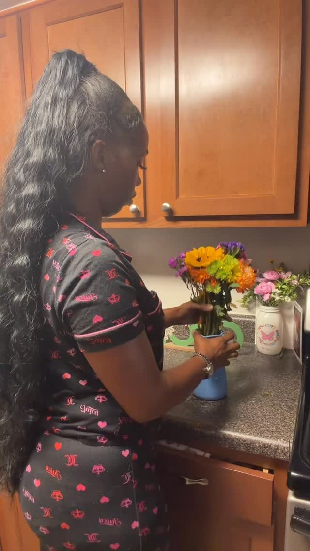 Post 10 by Victoria/Toya on Instagram (video)