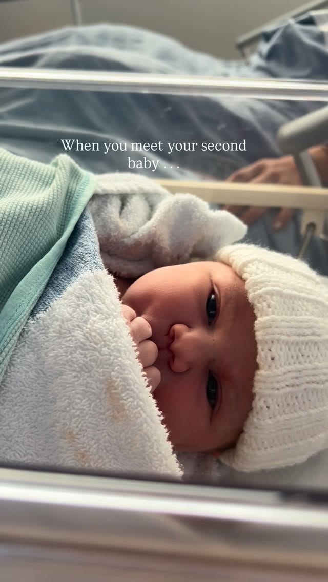 Post 10 by Lola Hobbs on Instagram (video)