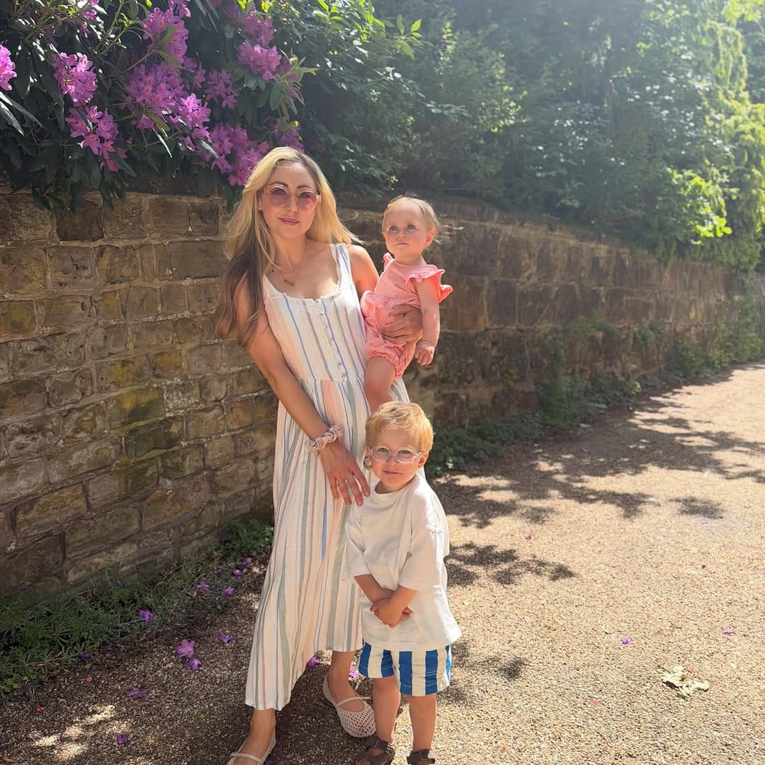Post 3 by Lola Hobbs on Instagram (carousel)
