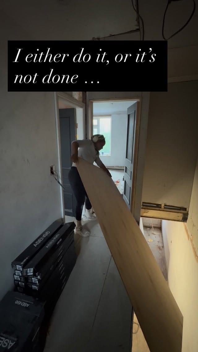 Post 6 by Victoria on Instagram (video)