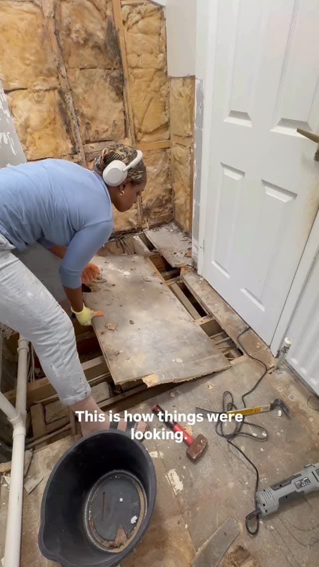Post 2 by Victoria on Instagram (video)