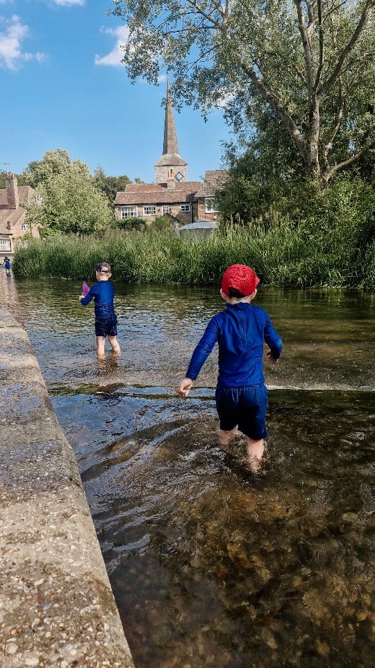Post 2 by @familylivinglife on Instagram (video)