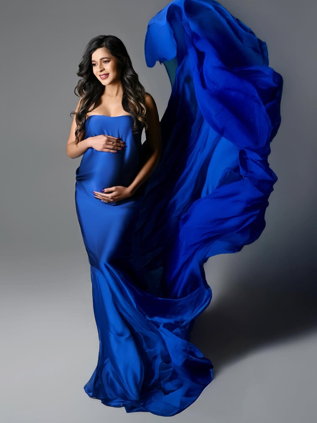 Post 1 by Maternity Pregnancy Photographer  LONDON on Instagram (carousel)