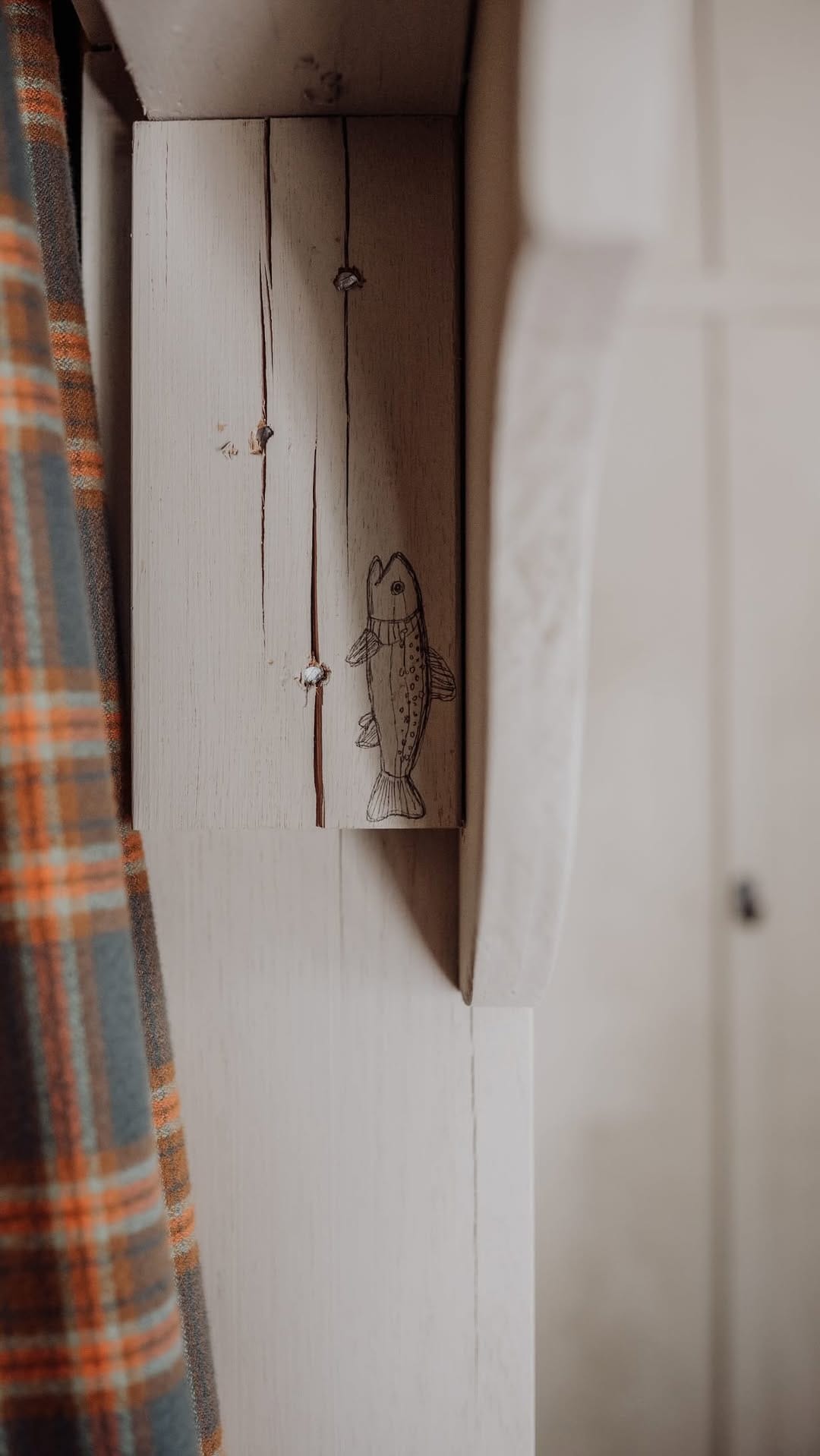 Post 5 by Off-grid cabin • Great Lake Tasmania | Camp Nowhere on Instagram (video)