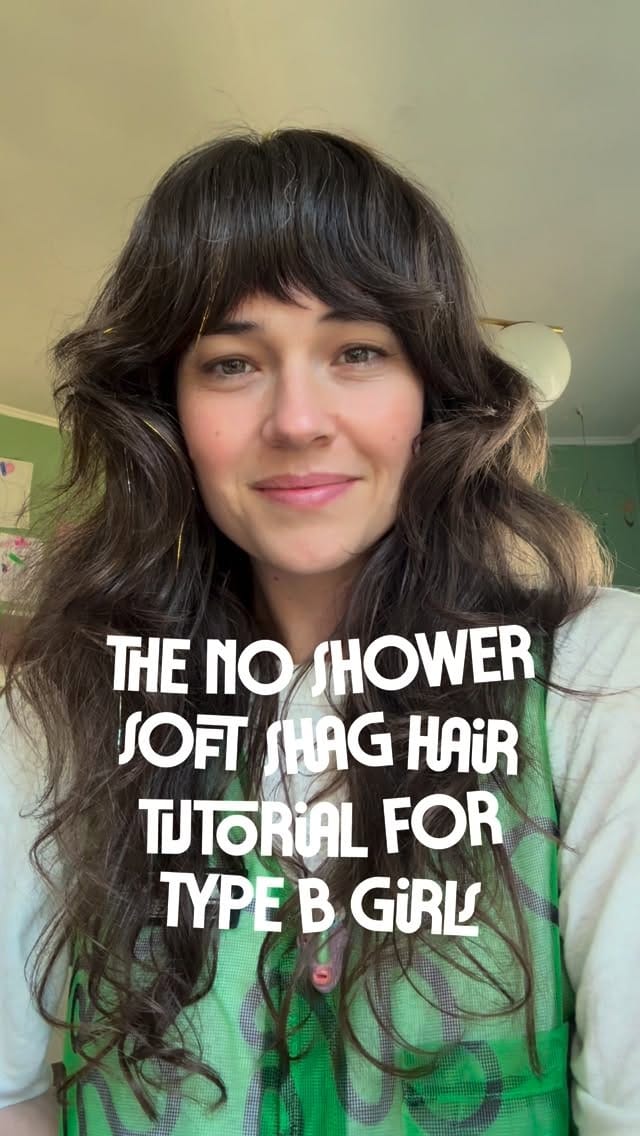 Post 5 by Chelsea Getting Dressed on Instagram (video)