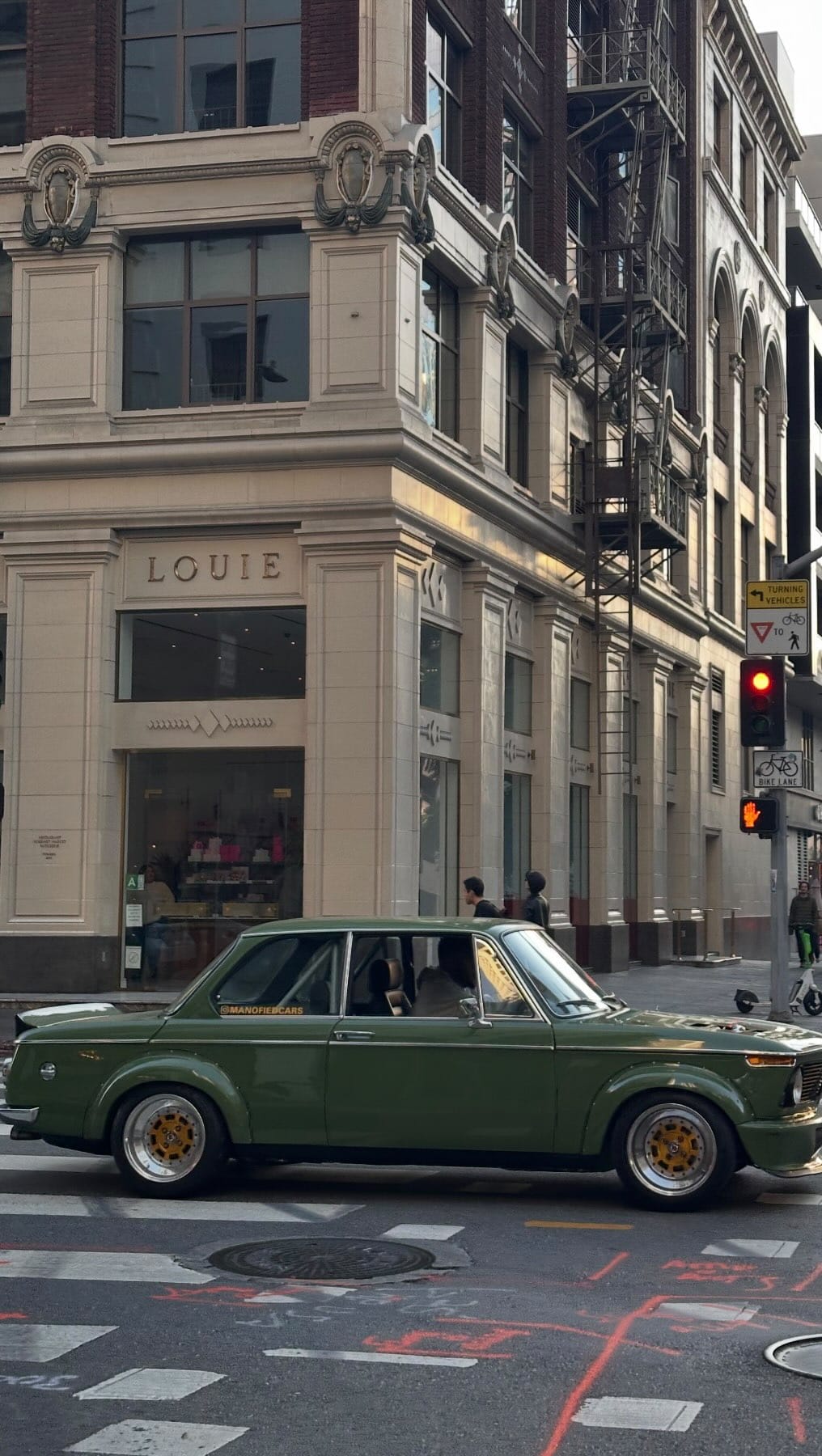 Post 2 by Victoria Marinucci | Style & Travel on Instagram (video)