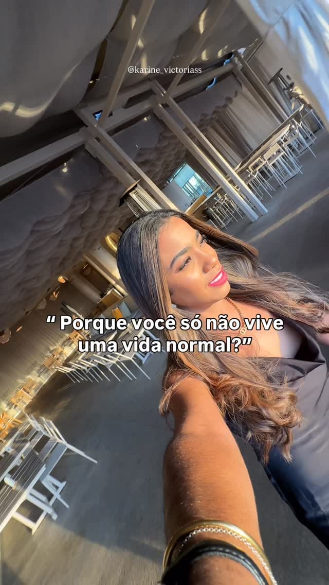 Post 2 by karine Victoriass on Instagram (video)