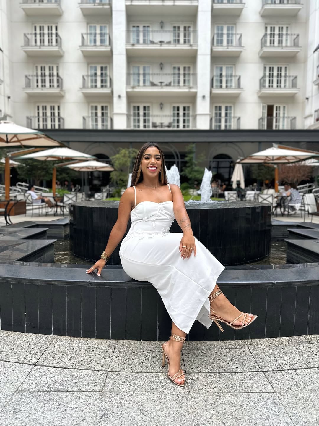 Post 8 by karine Victoriass on Instagram (carousel)