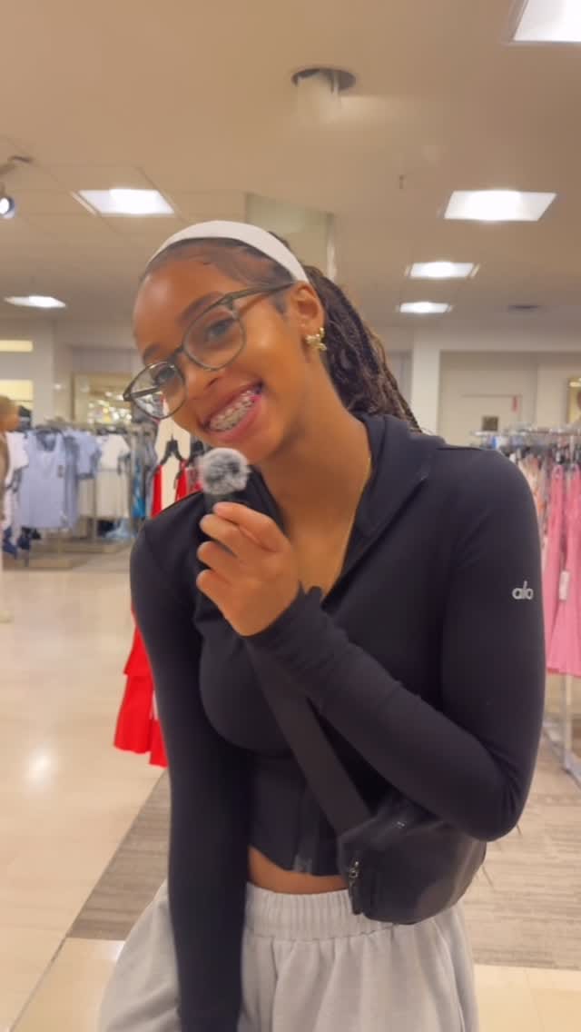 Post 2 by Gloria Ross | Mom Content Creator on Instagram (video)