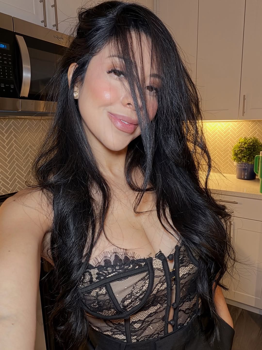 Post 4 by Victoria Enríquez on Instagram (carousel)